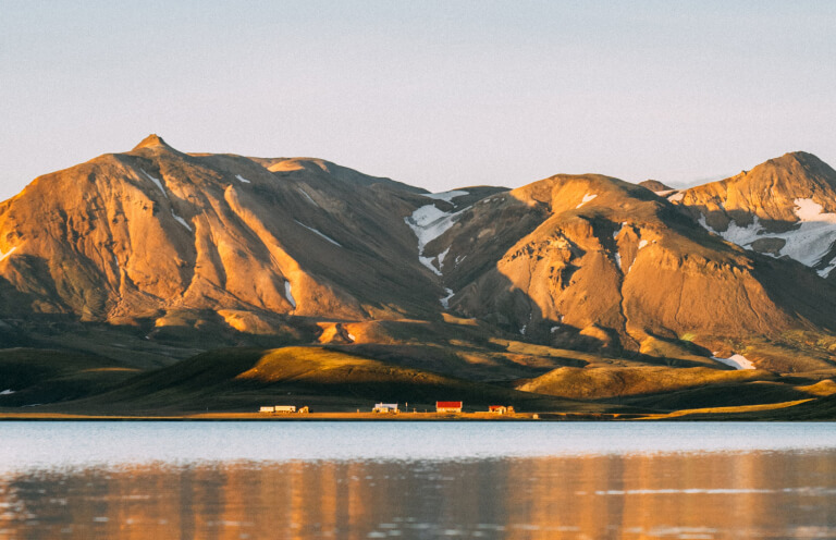 The mountains towering above the Alftavatn lake.