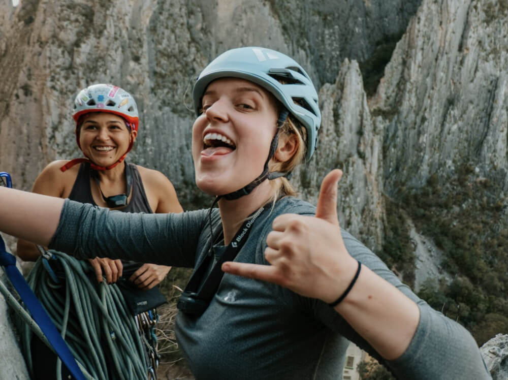 Rock climbing camps are an ideal opportunity to make new friends.