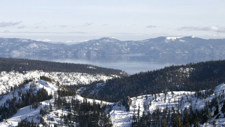 squaw valley skiing traverse
