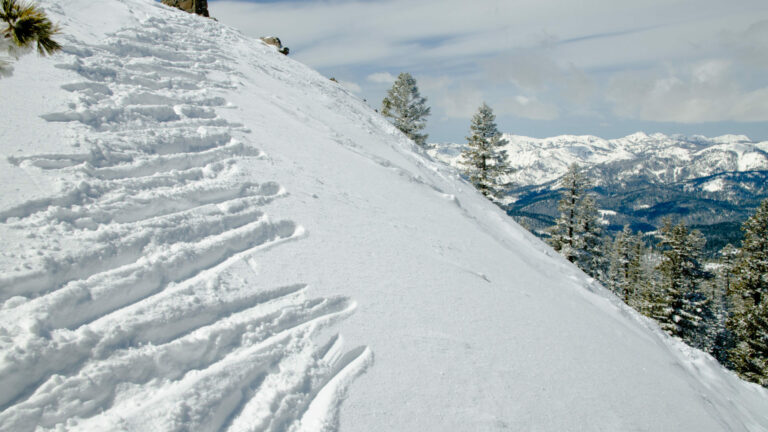 Lake tahoe snow alpenglow avalanche