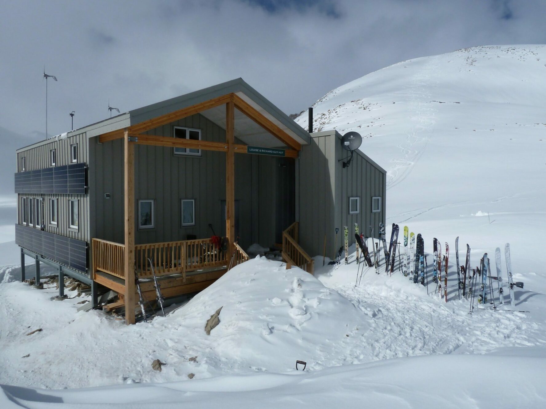 yoho skiing ski traverse