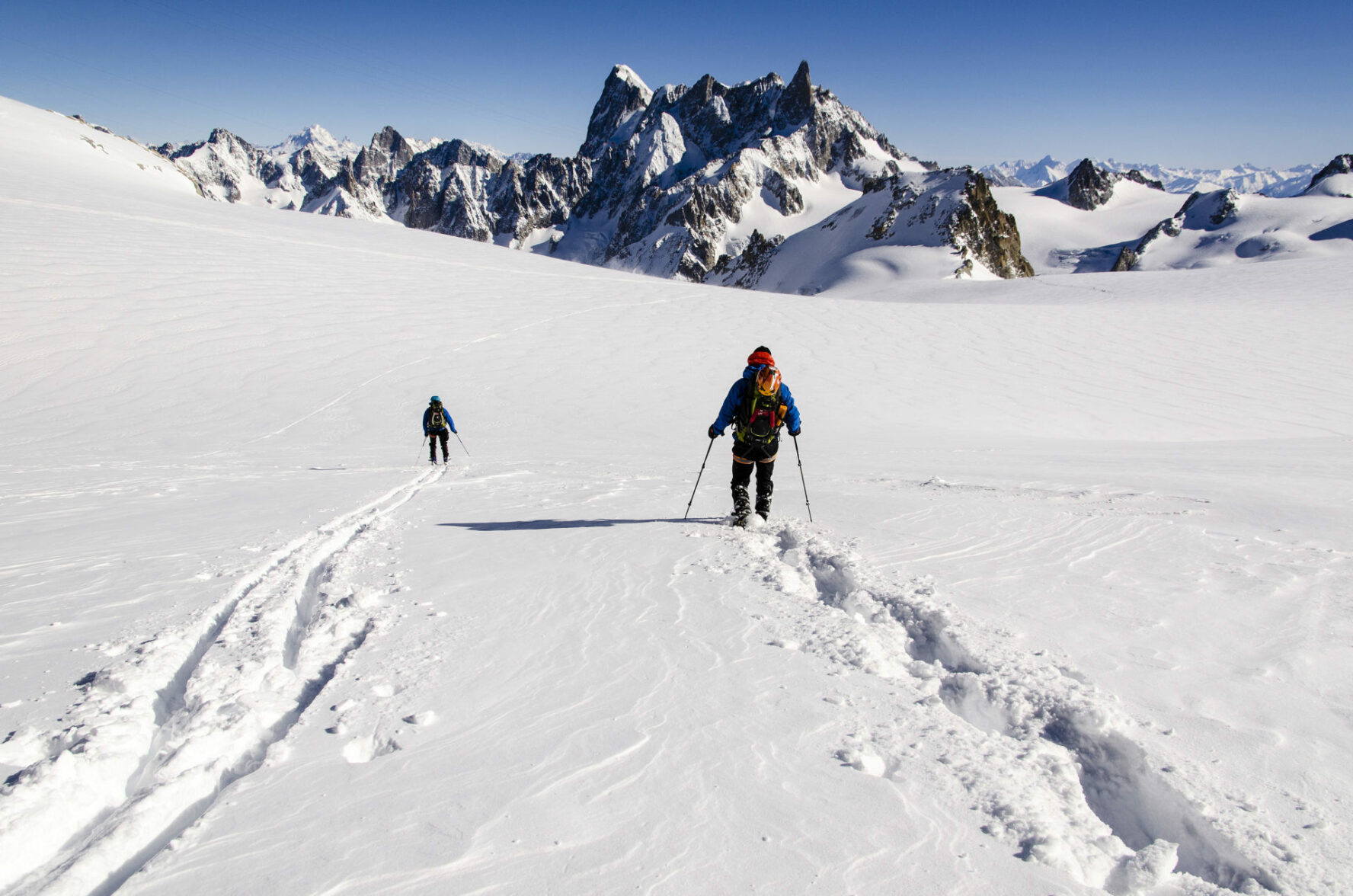 Skiing La Vallee Blanche