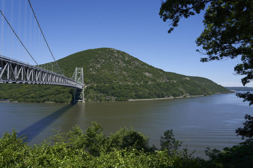 Bear Mountain Bridge