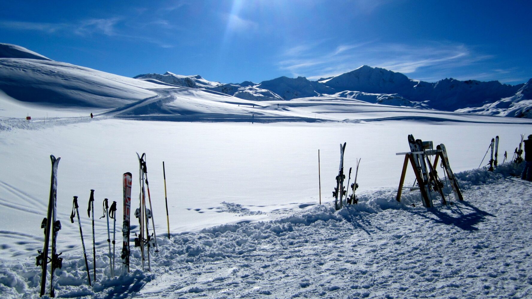 Snow in the french alps with ski's lined up