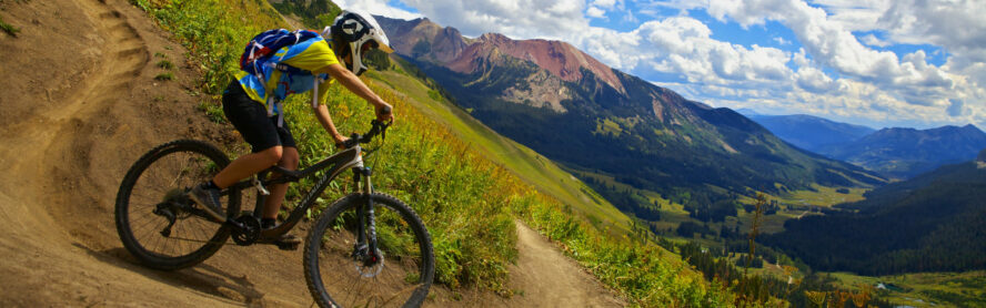 Crested Butte has plenty of mountain biking trails for all skill levels and plenty to do off two wheels in the quaint little mountain town. Photo by Zach Dischner licensed under CC BY 2.0