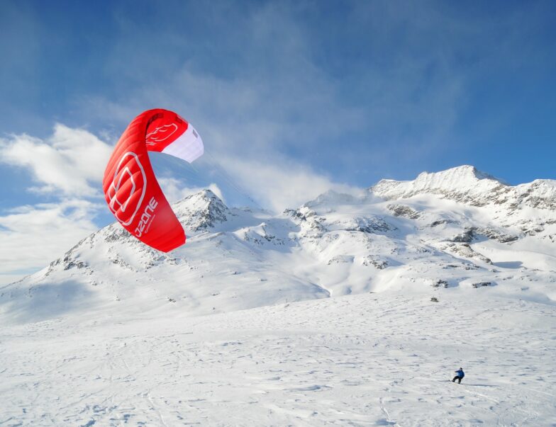 Snowkiting