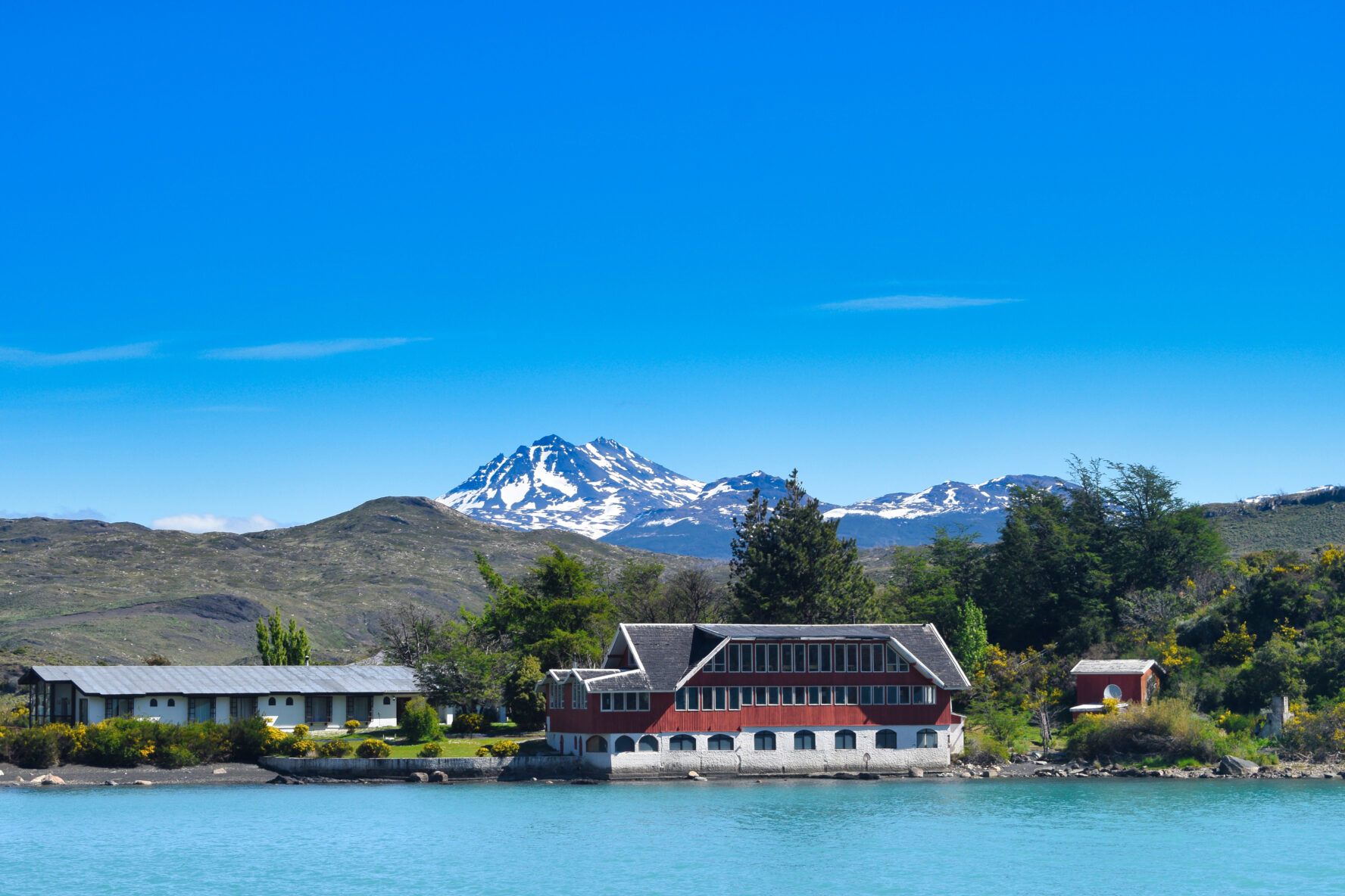 W Trek takes the prize for the perfect balance of hiking and sightseeing