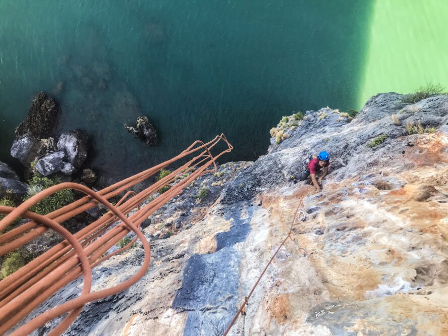 Climbing Thailand Krabi Tonsai Railey