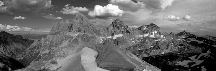 Table Mountain offers a view over the Grand Teton National Park that is simply majestic.