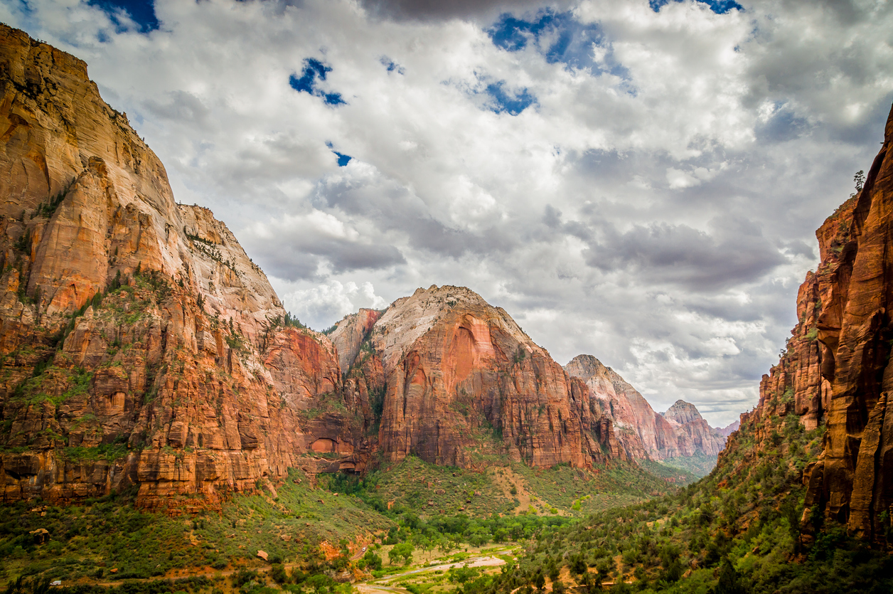 Hiking the Zion Canyon Narrows