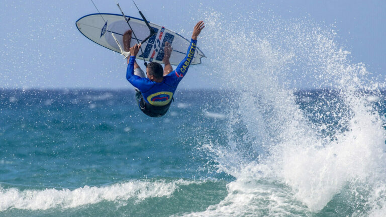 Kiteboarding in Cabarete