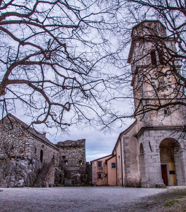 Hiking the Karst and Grotta Gigante