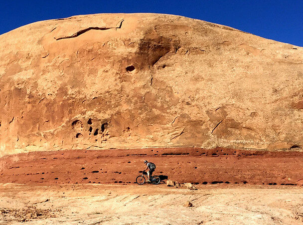 Mountain Biking in Navajo Rocks