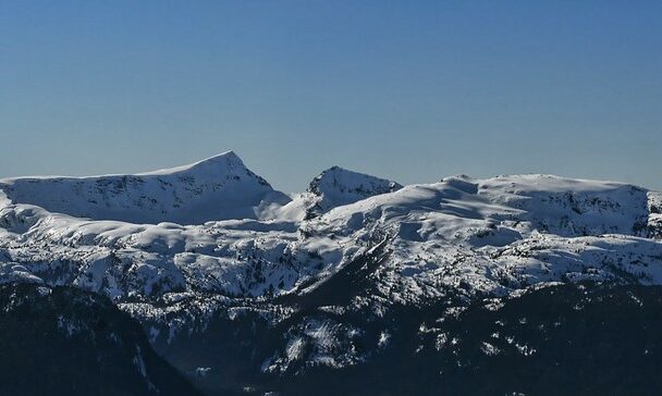Winter hiking and mountaineering in Mount Washington