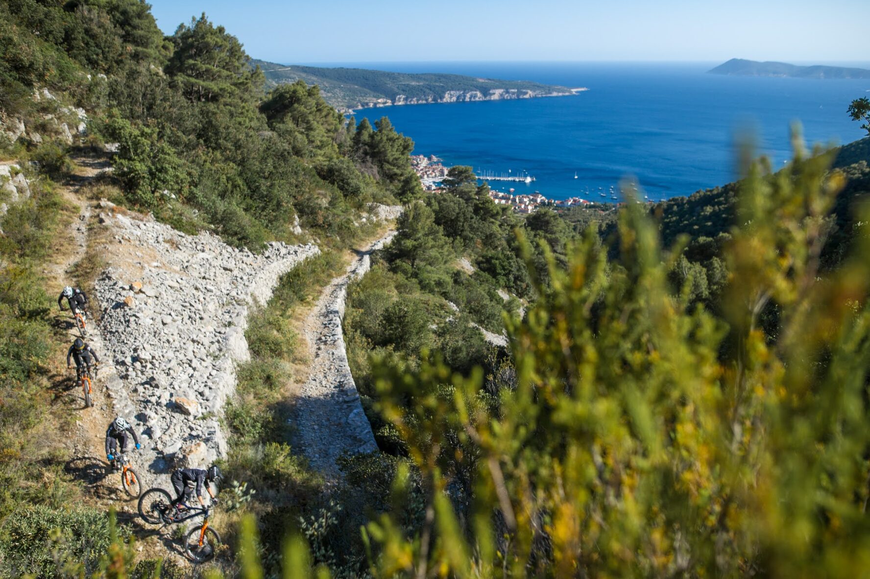 Winding trails in Omis