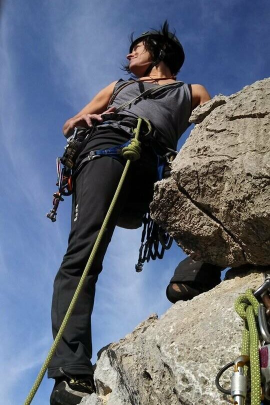 Women's rock climbing in Aculco de Espinoza, Mexico.