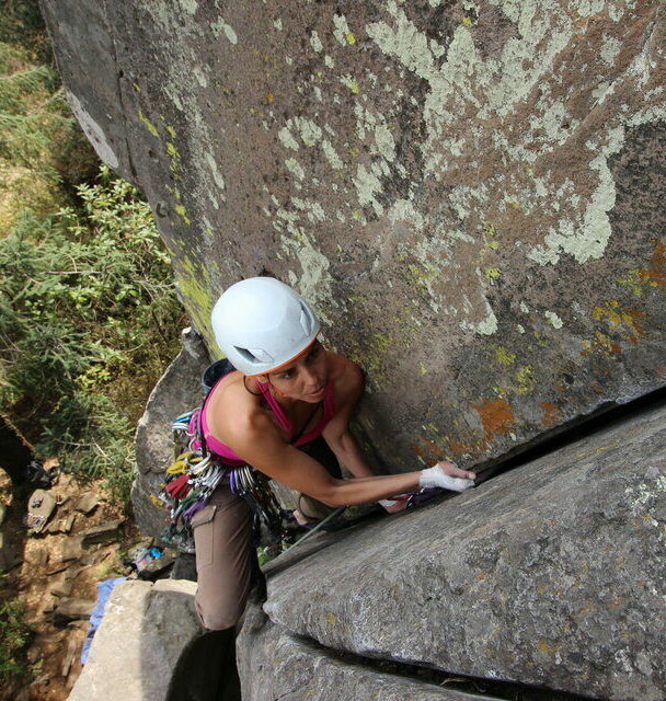 Women's rock climbing in Aculco de Espinoza, Mexico.