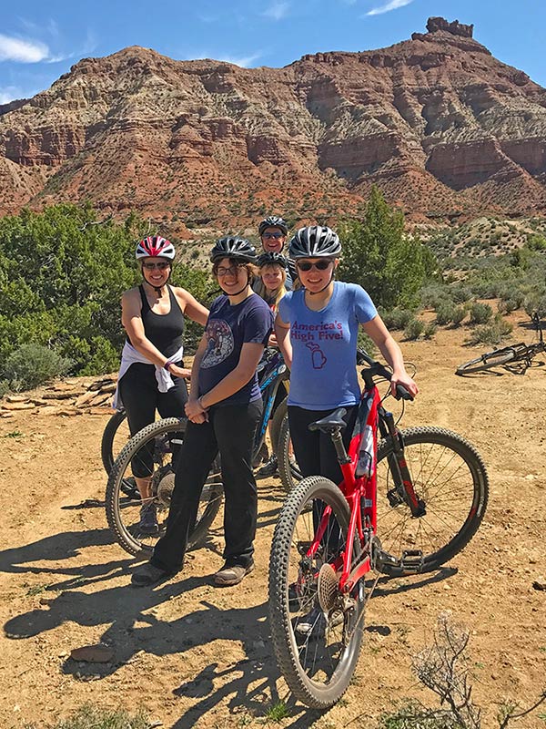 Biking and hiking tour in Zion