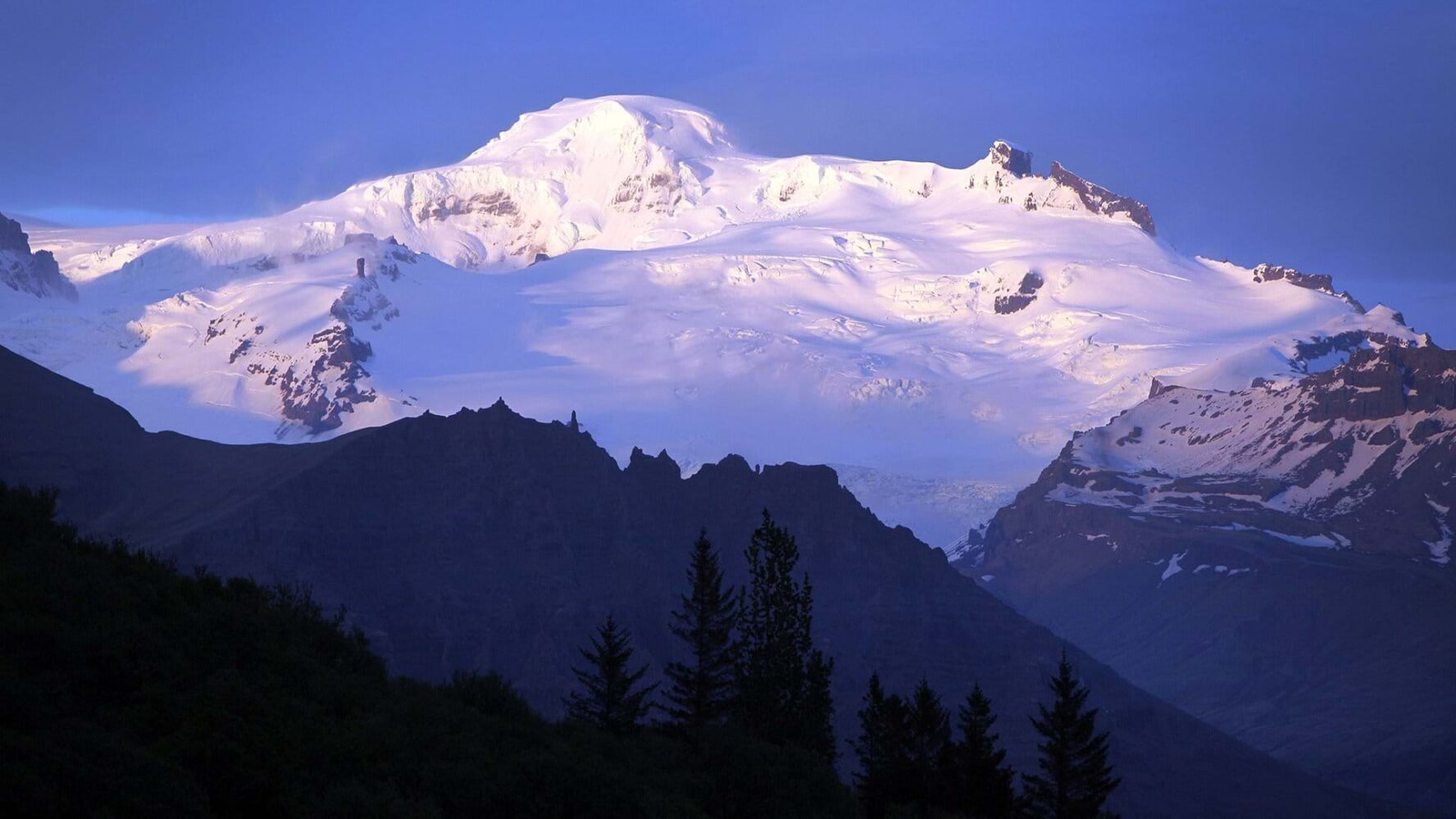 Spectacular views of Iceland’s peaks