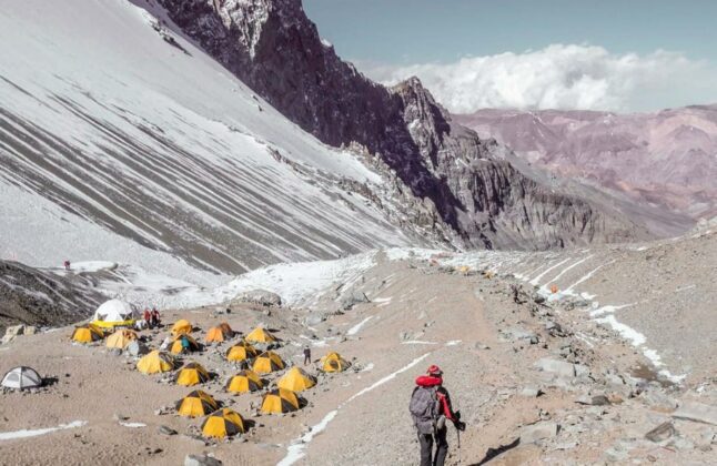 Mountaineering in the Aconcagua 360