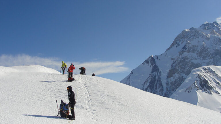 Mountaineering course in Alaska