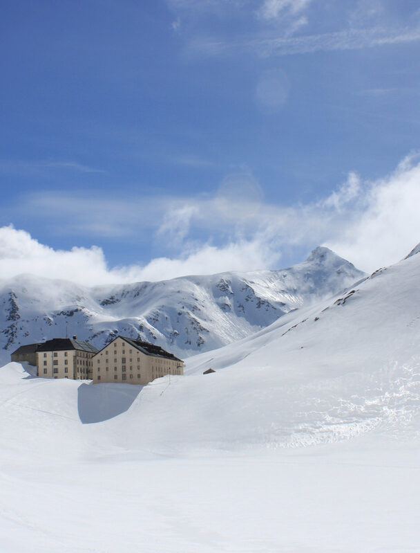 Backcountry skiing and avalanche awareness in Chamonix