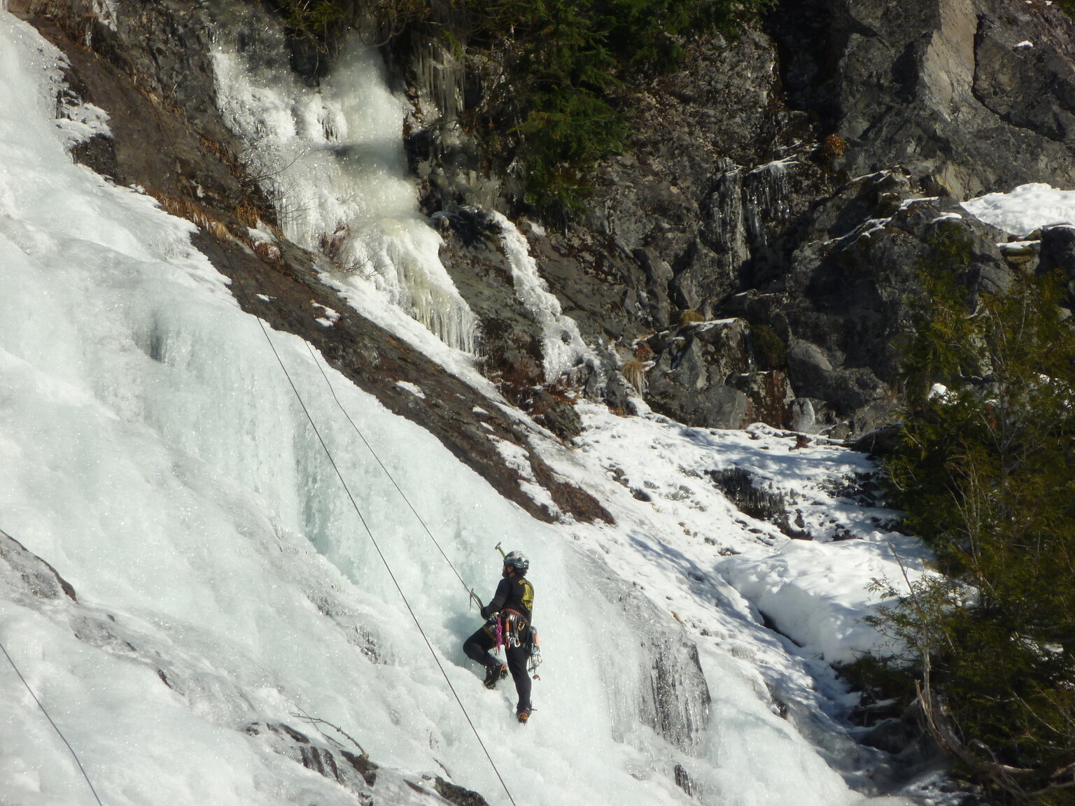 Ice climbing in Alpental