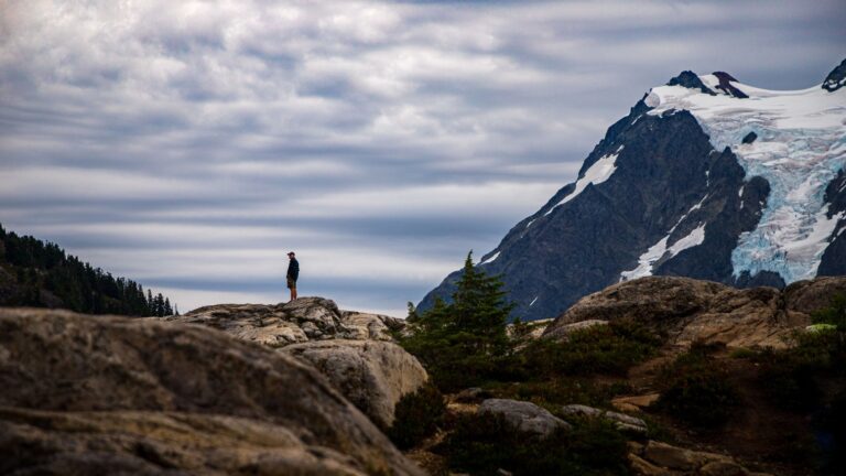 Light Backpacking in the North Cascades, Washington