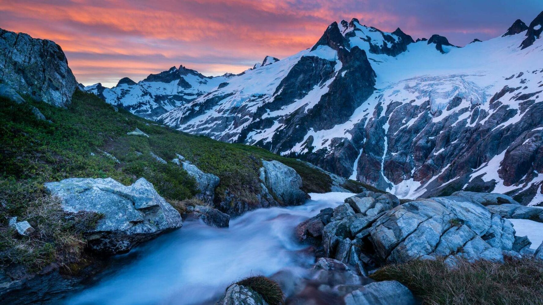 The scenery of the North Cascades