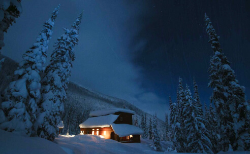 Valhalla Mountain Lodge offers a much-welcomed homely feel when you retreat from the active nature of backcountry skiing.