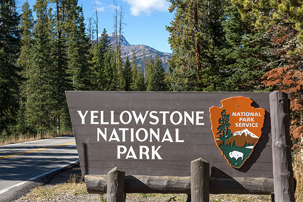 Yellowstone National Park Sign