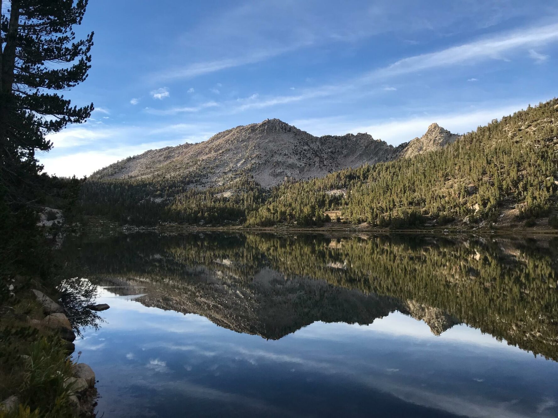 There are plenty of hikes to alpine lakes in Kings Canyon National Park.