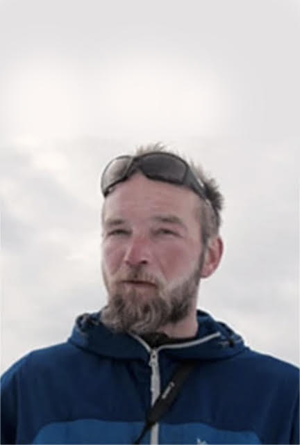 Jón Yngvi Gylfason is a very experienced summit and glacier guide who will take you on this adventure.