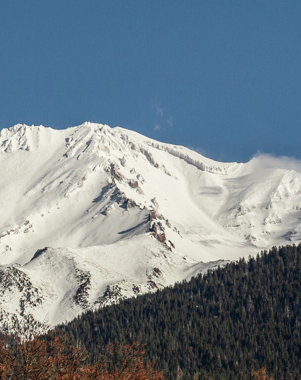 All-women’s glacier travel course on Mount Shasta, California
