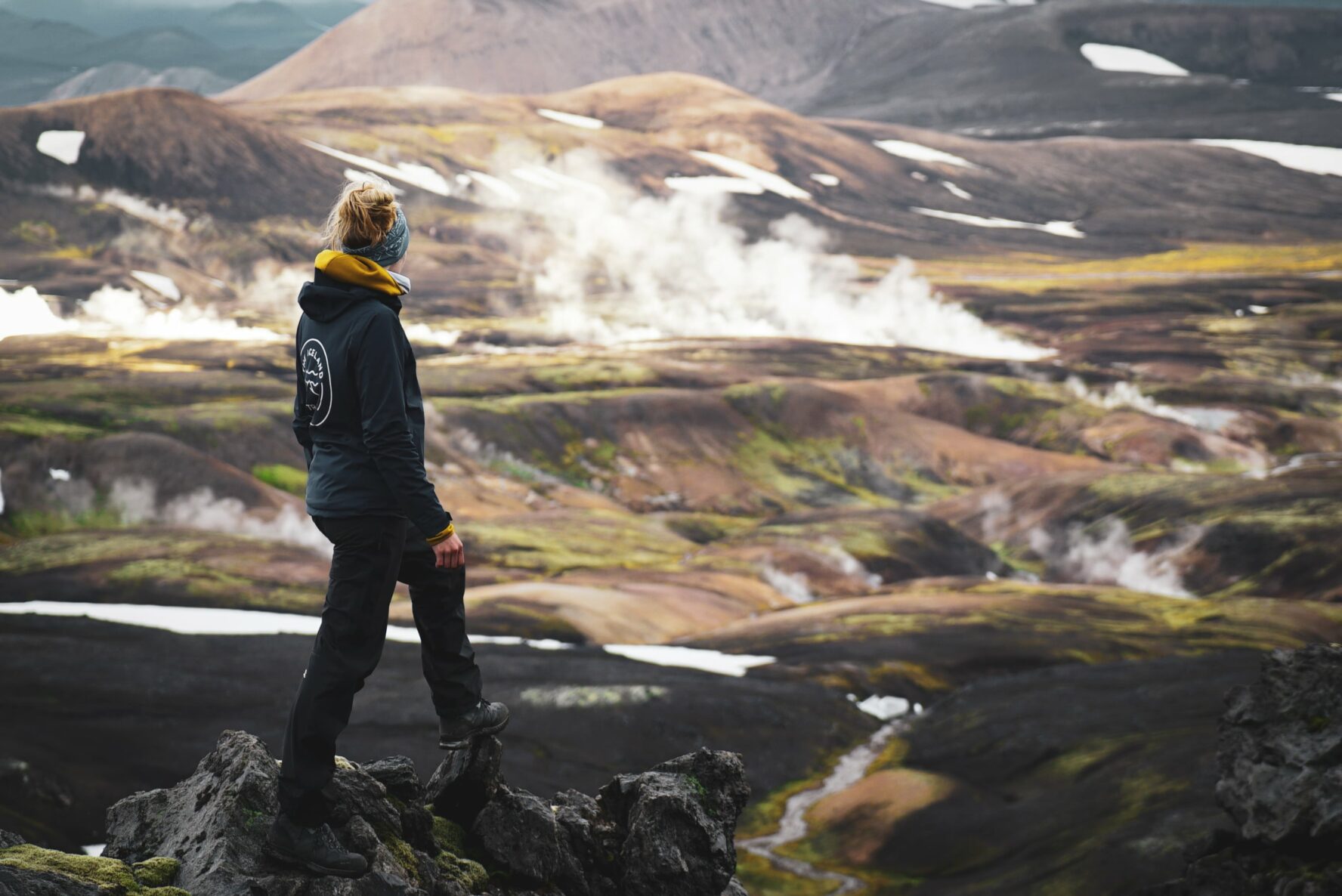 Evening hike to the Hrafntinnusker ice caves