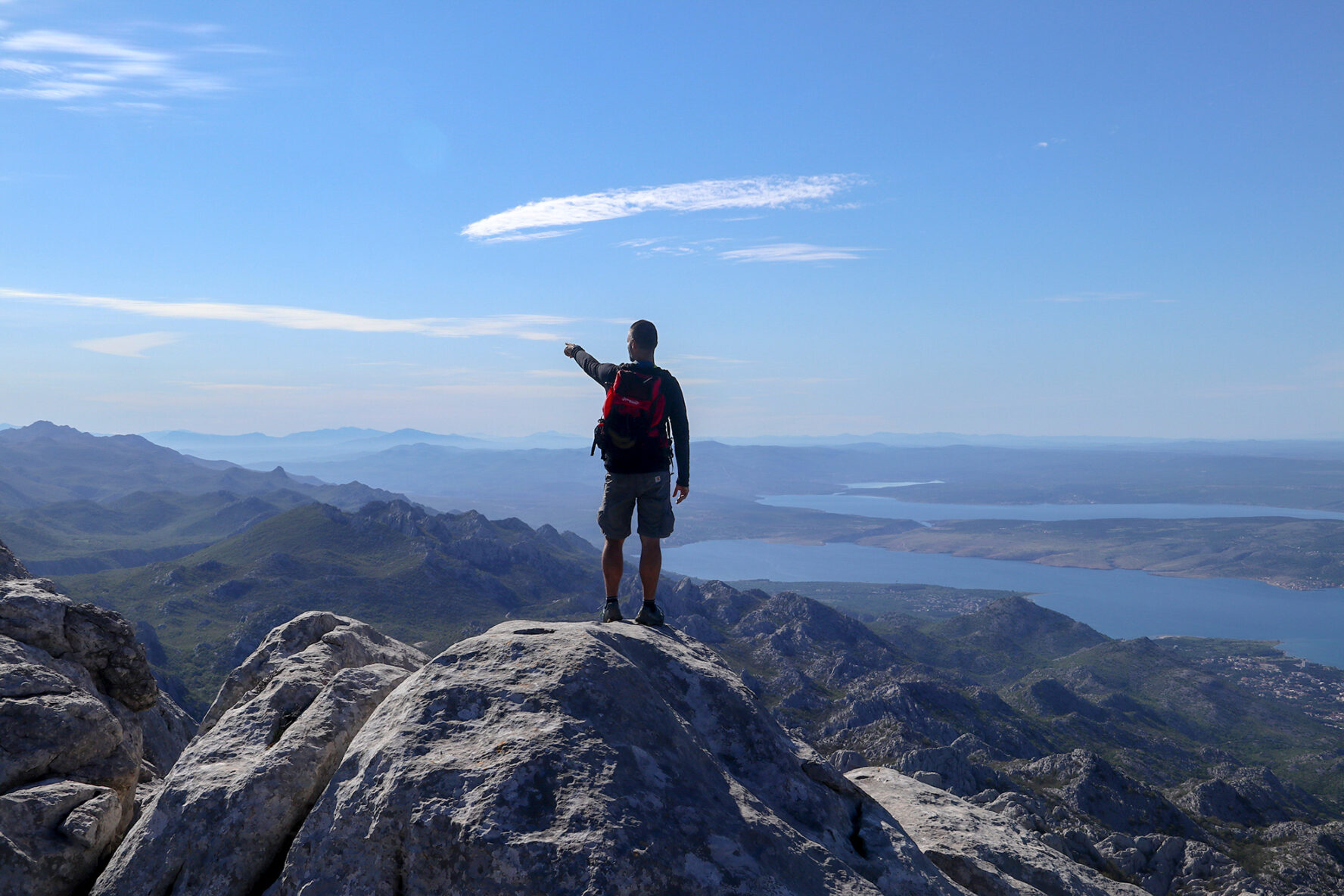 Man standing atop of the Bojin kuk
