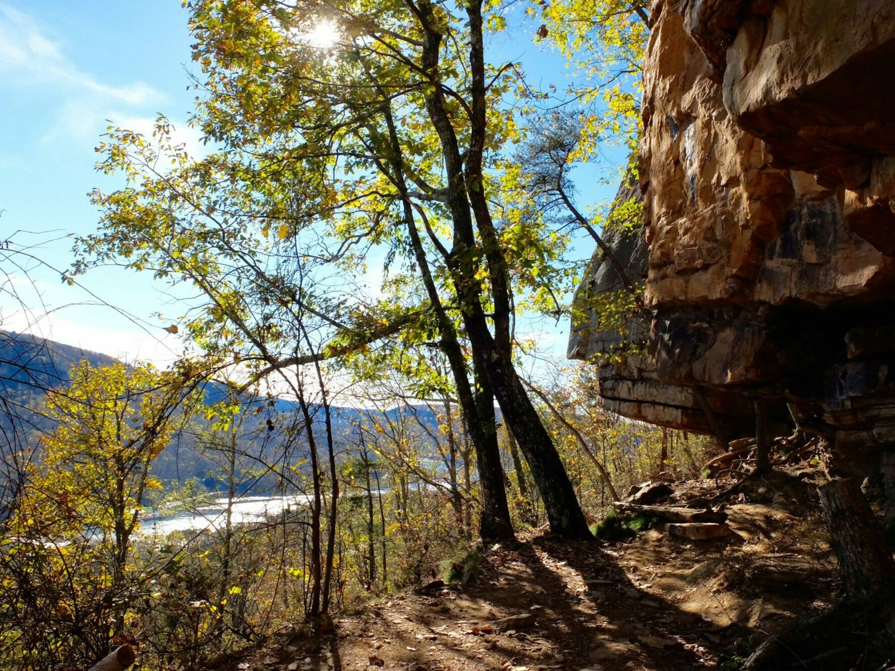Tennessee Wall views of the Tennessee River and Raccoon Mountain.